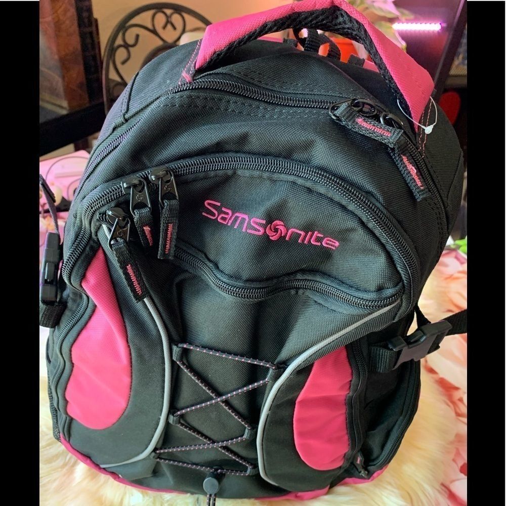 SAMSONITE FUSHIA & BLACK BACKPACK🎈